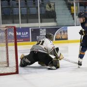 Coy Prevost scores for Raiders against MK Lightning. Image: John Scott